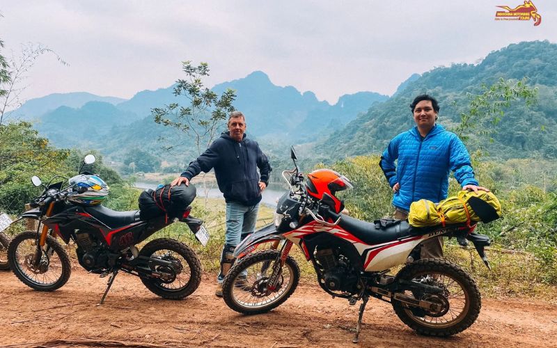 du lịch bằng xe máy tại Vietnam Adventure